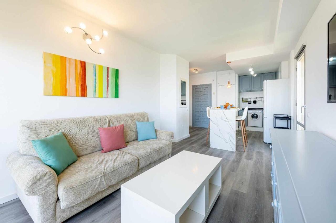 Benalbeach Apartamento Con Vistas Maravillosas Málaga Dış mekan fotoğraf