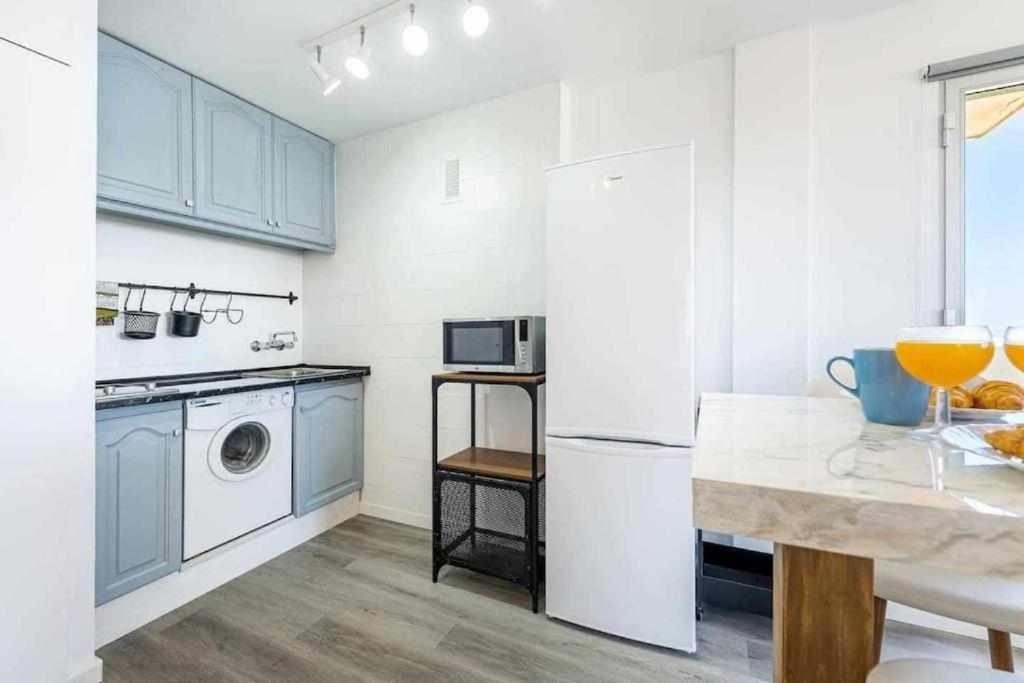 Benalbeach Apartamento Con Vistas Maravillosas Málaga Dış mekan fotoğraf