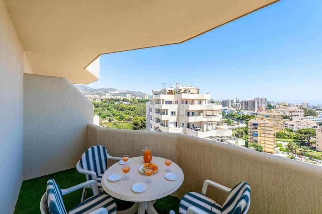 Benalbeach Apartamento Con Vistas Maravillosas Málaga Dış mekan fotoğraf