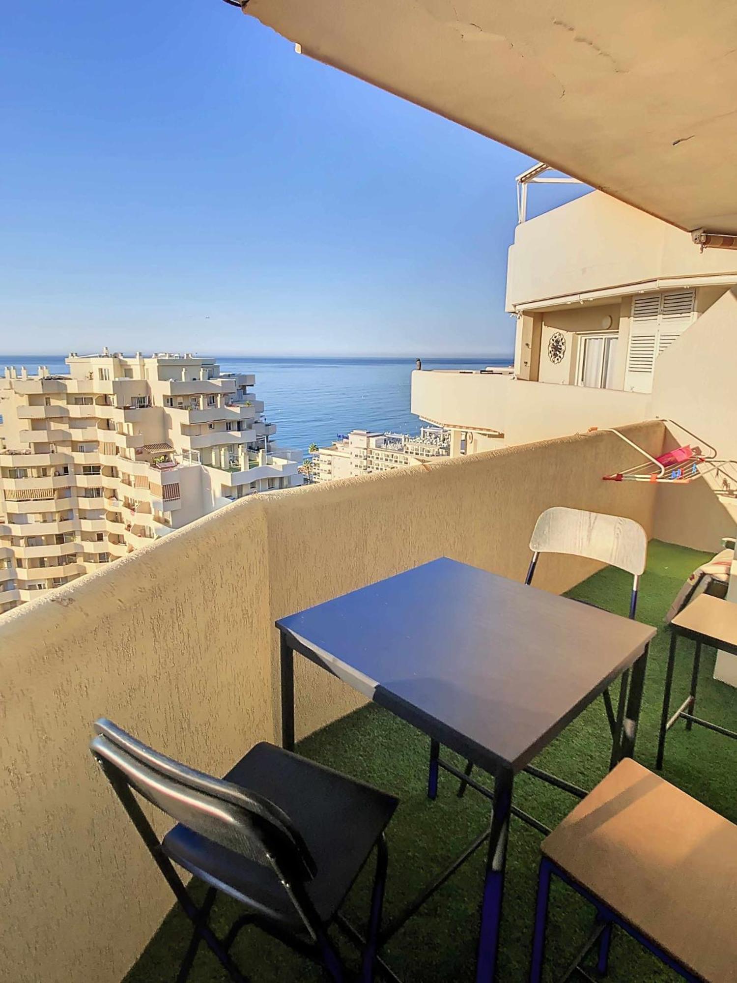 Benalbeach Apartamento Con Vistas Maravillosas Málaga Dış mekan fotoğraf