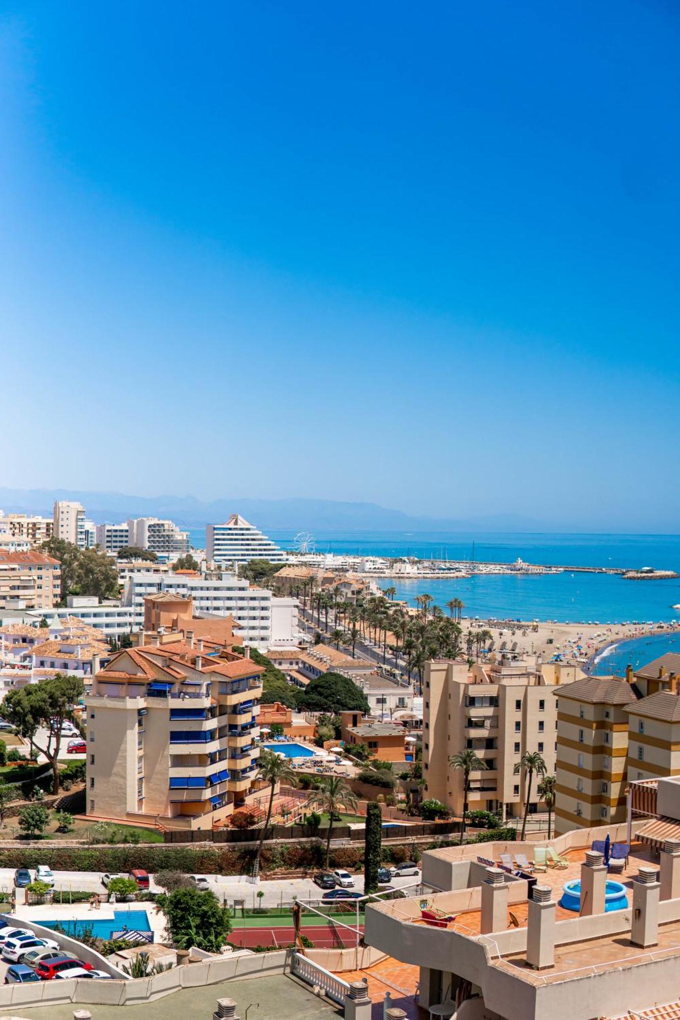 Benalbeach Apartamento Con Vistas Maravillosas Málaga Dış mekan fotoğraf