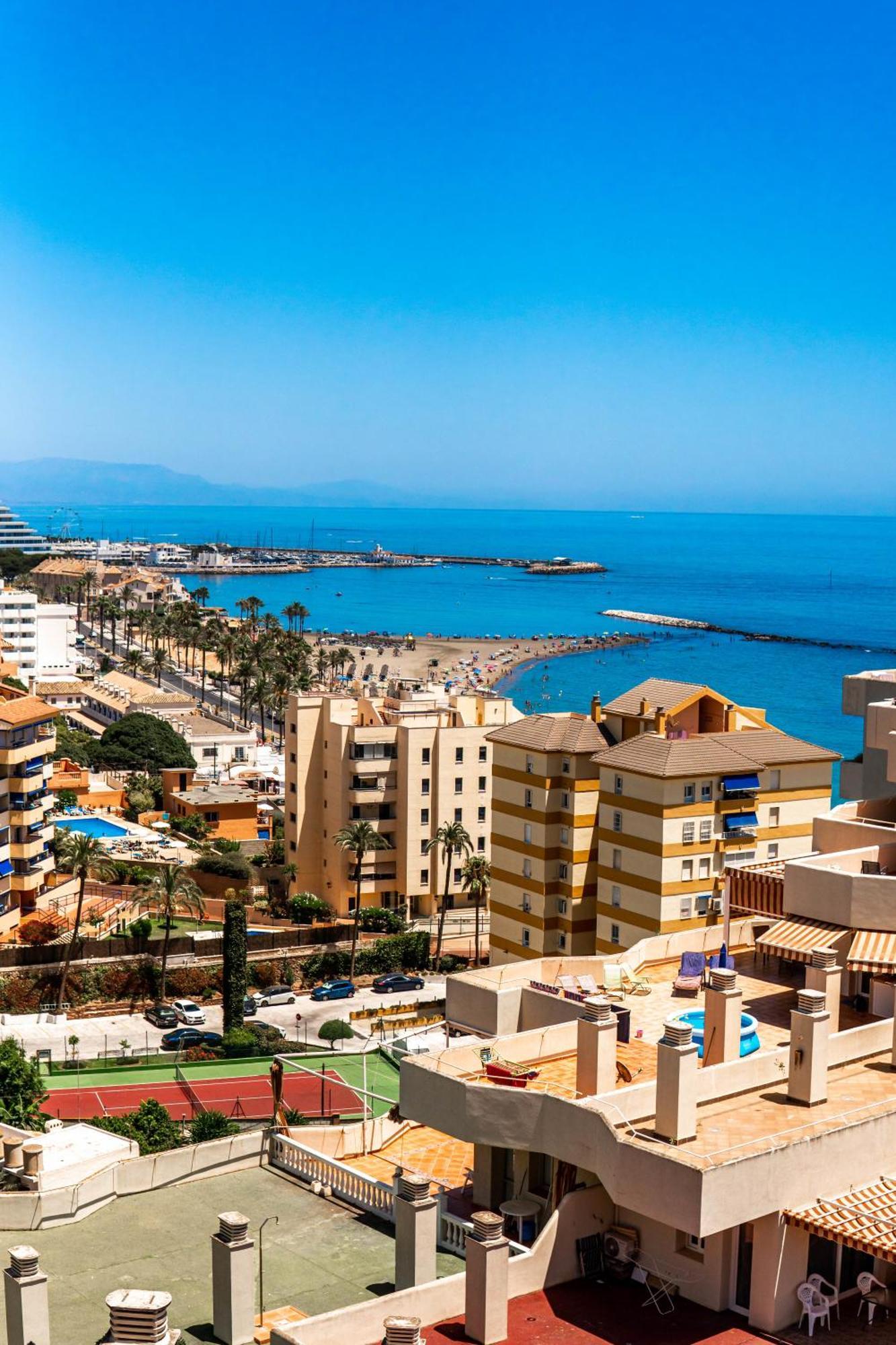 Benalbeach Apartamento Con Vistas Maravillosas Málaga Dış mekan fotoğraf